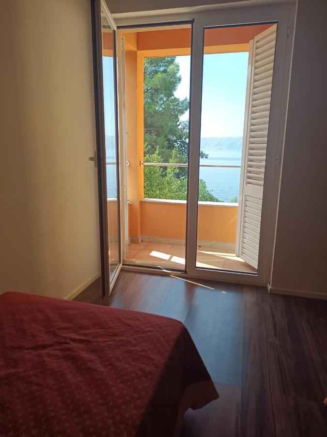 Blue Seagull - Seafront Holiday Home Novi Vinodolski Exterior photo